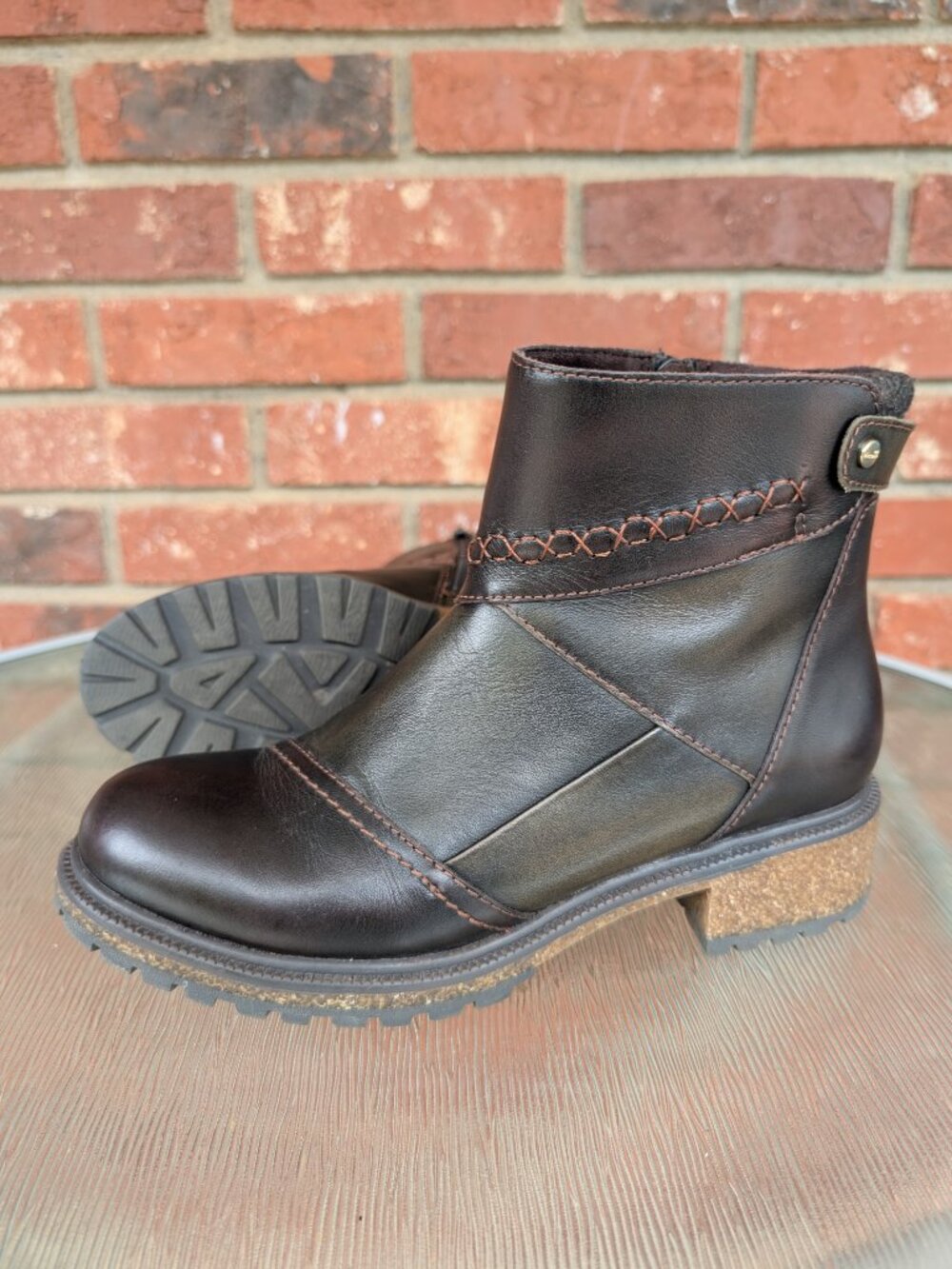 Women's Earth Elements Taylen Brown Leather Ankle Boots Size 8